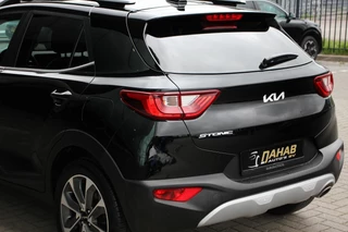 Kia Stonic Kia Stonic 1.0 T-GDi Platinum Edition | Schuifdak | Leder | Camera - afbeelding nr 12