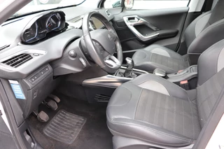 Peugeot 2008 Peugeot 2008 1.2 PureTech Allure. Navigatie, trekhaak, dealer onderhouden. - afbeelding nr 12