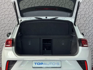 Volkswagen T-Roc Volkswagen T-Roc 1.5 TSI 150PK R-LINE EVO IQ LIGHT ALCANTARA ELEK.KLEP CARPLAY STOEL/STUUR VERW. 18