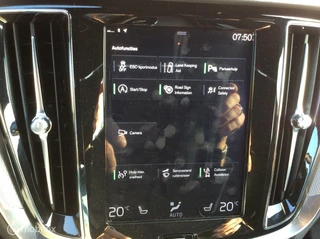 Volvo S60 Volvo S60 2.0 T5 R-Design Black Edition Camera Apple Carplay 19