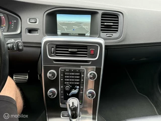 Volvo V60 Volvo V60 2.4 D6 Twin Engine R-Design ACC|BOMVOL|SCHUIFDAK - afbeelding nr 17