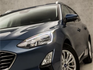 Ford Focus Ford Focus Wagon 1.0 EcoBoost Titanium X Automaat (VIRTUAL COCKPIT, APPLE CARPLAY, GROOT NAVI, STUUR/STOELVERWARMING, BANG&OLUFSEN, CAMERA, TREKHAAK, SPORTSTOELEN, ELEK ACHTERKLEP, KEYLESS, GETINT GLAS, NIEUWSTAAT) - afbeelding nr 17