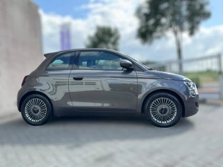 Fiat 500 Fiat 500 Action 24 kWh PARKEERSENSOREN / CARPLAY / CRUISE CONTROL / ECC / STOELVERWARMING / WEING KM'S - afbeelding nr 6
