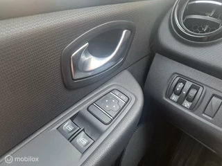 Renault Clio Renault Clio 1.2 TCe Limited - afbeelding nr 28