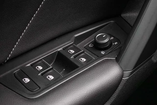 Volkswagen Tiguan - All-in rijklrprs | Leer | Elekt. panodak | Nav | IQ LED - afbeelding nr 48