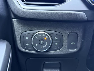 Ford Focus Ford Focus Wagon 1.5 EcoBoost Active X Business 2e Eigenaar,Dealer Onderhouden,Automaat,Navi,Camera,Clima,Cruise,Trekhaak,Pdc,Lm Velgen,150pk,Apk tot 09-2026 - afbeelding nr 28