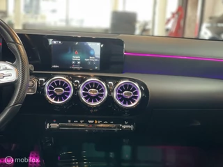 Mercedes-Benz A-Klasse Mercedes A-klasse 180 AUT AMG Pano Night Carplay Ambient - afbeelding nr 24