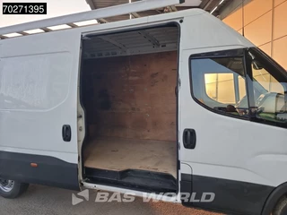 Iveco Daily Iveco Daily 35S14 Automaat L3H2 Navi LED 3,5t Trekhaak Imperiaal Camera Airco Cruise L3 16m3 Airco Trekhaak Cruise control - afbeelding nr 7