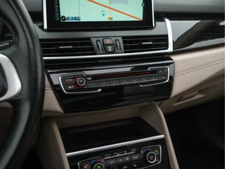 BMW 2 Serie BMW 2 Serie Gran Tourer 218D High Executive Luxury-Line 7-Pers Aut. *PANO | NAVI-FULLMAP | LUXURY-LEATHER | FULL-LED | ECC | KEYLESS | HEATED-COMFORTSEATS | SHIFT-PADDLES | AMBIENT-LIGHT | CAMERA | HEAD UP | PDC | TOWBAR | 17