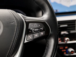 BMW 5 Serie BMW 5 Serie Touring 530e Sportline 293Pk Automaat (APPLE CARPLAY, GROOT NAVI, DEALER ONDERHOUDEN, CAMERA, SFEERVERLICHTING, LEDER, SPORTSTOELEN, ADAPTIVE CRUISE, TREKHAAK ELEKTRISCH, NIEUWSTAAT) - afbeelding nr 22
