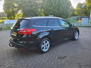 Ford Focus Ford Focus Wagon 1.5 Titanium Edition Eerste eigenaar Automatische airco Stoelver - afbeelding nr 4