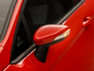 Ford Fiesta Ford Fiesta 1.6 ST1 213Pk (BLUETOOTH, GETINT GLAS, LM VELGEN, SPORTSTOELEN, PARKEERSENSOREN, ELEK RAMEN, NIEUWE APK, NIEUWSTAAT) - afbeelding nr 32