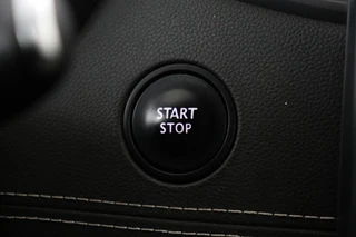Renault Scénic Renault Scénic 1.2 TCe Intens | Trekhaak | Massage | Keyless |  Navigatie | Half leder | Camera | Climate control | Dodehoek detectie | Park Assist - afbeelding nr 11