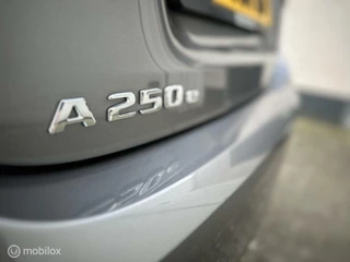 Mercedes-Benz A-Klasse Mercedes A-klasse 250 e AMG PANO WIDE SFEERVERLICHT - afbeelding nr 13