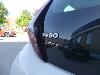 Toyota Aygo Toyota Aygo 1.0 VVT-i x-play | Camera | Blue Tooth | All Season - afbeelding nr 22