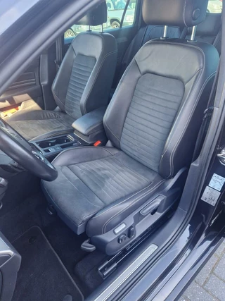 Volkswagen Passat Volkswagen Passat Variant 1.5 TSI R-Line Business +150 pk DSG panodak,Trekhaak,digdash, - afbeelding nr 22