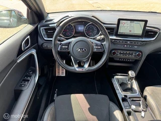 Kia ProCeed Pro Ceed 1.0 T urbo 120pk  GT-Line  Panorama dak, 17 inch velg.  Keyless entry , Voorstlelen & Stuur verwarmd , Navigatie , Achteruit rij Camera  , Apple Carplay / Android Auto , GT Line exterieur  & interieur - afbeelding nr 20