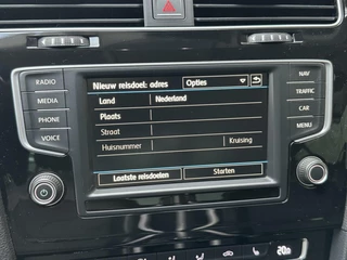 Volkswagen Golf Volkswagen Golf Variant 1.4 TSI R-line 150pk | Navigatiesysteem | Osram LED verlichting | Trekhaak uitklapbaar | Keyless entry | Stoelverwarming | Cruise control | R-stuur | Parkeersensoren voor en achter | Achteruitrijcamera - afbeelding nr 14