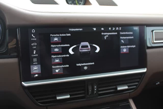Porsche Cayenne Porsche Cayenne 3.0 E-Hybrid / Trekhaak / 360Camera / Burmester / Sportdesign / Sportchrono / Softclose / 21'' / Luchtvering / Keyless / Stuurverwarming / Matrix LED / DAB - afbeelding nr 23