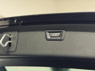 BMW 3 Serie BMW 3 Serie Touring 320i Edition M-Sport | Leder | NaviProf | CarPlay - afbeelding nr 29