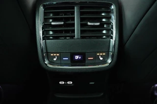 Škoda Octavia Skoda Octavia 1.4 TSI iV PHEV Style | Head-Up |  Stoelventilatie | Leder | Camera | Verwarmde achterbank | Carplay | Adaptive cruise | Full LED | Sfeerverlichting | Canton Sound - afbeelding nr 8