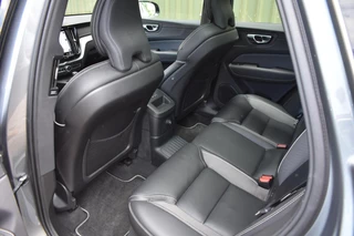 Volvo XC60 Volvo XC60 2.0 T8 Twin Engine AWD R-Design | Pano | Winterpakket | Trekhaak | Camera | - afbeelding nr 10