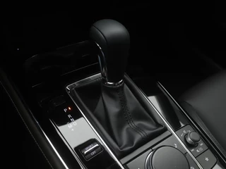 Mazda CX-30 Mazda CX-30 2.0 e-SkyActiv-G Exclusive-line automaat met Black Comfort Pack : dealer onderhouden - afbeelding nr 37
