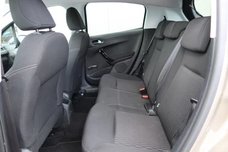 Peugeot 208 Peugeot 208 1.2 e-VTi Style AUTOMAAT 82pk NAVI, PDC, Cruise, 1e eigenaar - afbeelding nr 19