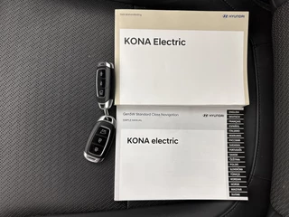 Hyundai Kona (INCL-BTW) *HEAT-PUMP | FULL-LEATHER | HEAD-UP | FULL-LED | NAVI-FULLMAP | DAB | ADAPTIVE-CRUISE | KRELL-AUDIO | KEYLESS | CAMERA | BLIS | LANE-ASSIST | DIGI-COCKPIT | COMFORT-SEATS | 17''ALU - afbeelding nr 28