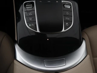 Mercedes-Benz GLC Mercedes-Benz GLC-klasse 200 Business Solution Limited | Panoramadak |  Leder | Stoelverwarming | Adaptive cruise | Trekhaak | Camera | Carplay - afbeelding nr 32