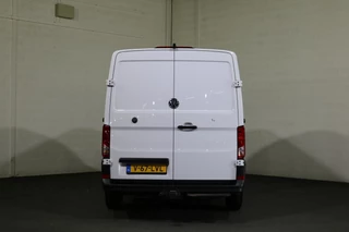 Volkswagen Crafter Volkswagen Crafter 2.0 TDI 140pk L3 H2 Automaat Navigatie Camera Led - afbeelding nr 9