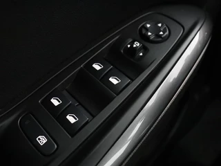 Opel Grandland X Opel Grandland X 1.6 Turbo Hybrid Elegance | Stoelventilatie |  Trekhaak | Leder | 360 Camera | Full LED | Memory | Navigatie | Stoelverwarming | Dodehoek detectie | PHEV - afbeelding nr 32