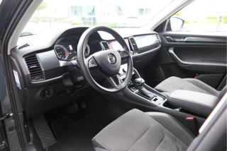 Škoda Kodiaq LED, PDC , Navi, Cruisecontrol, Stoelverwarming , Carplay, Trekhaak . Achteruitrijcamera ,Canton Audio ,LMV,  etc - afbeelding nr 16