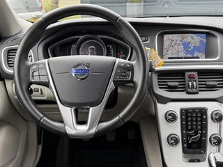 Volvo V40 Volvo V40 2.0 D2 Momentum Business 2e Eigenaar,Navi,Clima,Cruise,PDC,Stoelverwar,Dealer Onderhouden,120pk,6-bak,N.A.P,APK tot 02-2026 - afbeelding nr 3