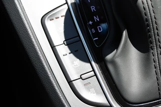Hyundai Kona Hyundai Kona 1.6 GDI HEV Premium Navi/Leer/18