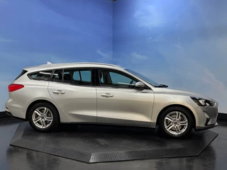 Ford Focus Ford Focus Wagon 1.0 EcoBoost Trend Edition Business Navi | Airco | Cruise | PDC | Trekhaak - afbeelding nr 11