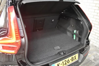 Volvo XC40 Volvo XC40 T3 163pk Aut. Momentum | Climate Pro | Park Assist | Navigation - afbeelding nr 44