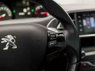 Peugeot 308 Automaat (PANORAMADAK, NAVIGATIE, CLIMATE, LED KOPLAMPEN, PARKEERSENSOREN, SPORTSTOELEN, GETINT GLAS, CRUISE, NIEUWE APK, NIEUWSTAAT) - afbeelding nr 19