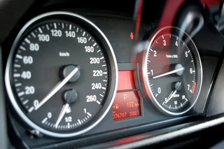BMW X1 Rijklaarprijs-Garantie Panorama dak Leder Xenon Navigatie - afbeelding nr 17