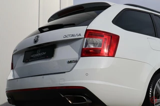 Škoda Octavia Skoda Octavia Combi 2.0 TSI RS DSG 220 PK / 1e eig / Stoelverwarming / Cruise / Xenon - afbeelding nr 50