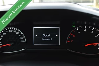 Peugeot 208 Peugeot 208 1.2 PureTech AUTOMAAT/CARPLAY ANDROID/PDC/CRUISE.C/ETC.! - afbeelding nr 31