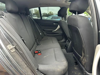 BMW 1 Serie BMW 1-serie 118i Excecutive Panorama Navi Cruise Climate Stoelverwarming - afbeelding nr 17
