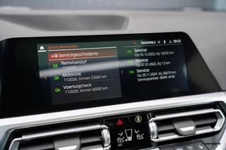BMW 2 Serie BMW 2-serie Coupé M240i xDrive | Schuifdak | M-sportstoelen | M Perf | HUD | Active cruise | Eibach | Rijdersauto Edition - afbeelding nr 28
