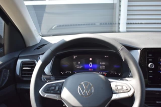Volkswagen T-Cross Volkswagen T-Cross 1.0 TSI LIFE / ACHTERUITRIJCAMERA / ADAP. CRUISE CONTROL / LANE ASSIST - afbeelding nr 16
