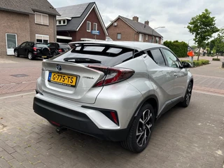 Toyota C-HR Toyota C-HR 1.8 HYBRID EXECUTIVE / LEDER / CAMERA / NAVI / TREKHAAK / 18'' LMV - afbeelding nr 6