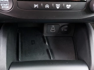 Ford Focus Ford Focus 1.0 EcoBoost 125pk Hybrid Titanium X | Navi | Apple Carplay + Android Auto | Clima | Cruise | Led Koplampen | Pdc V+A+Camera | Stoel+Stuurwielverwarming | Privacy Glass | 16''lm - afbeelding nr 19