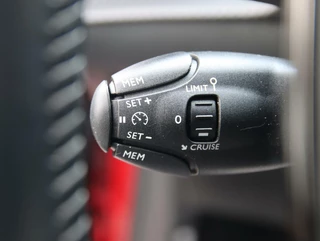 Peugeot e-208 Peugeot e-208 EV Allure 50 kWh | 3 Fase | Stoelverwarming | Apple carplay | - afbeelding nr 11