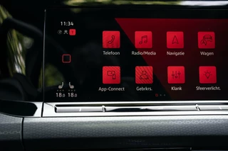 Volkswagen Golf Volkswagen Golf 2.0 TSI GTI Clubsport 45 Jahre Akra Pano DSG - afbeelding nr 54