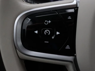 Volvo XC90 Volvo XC90 2.0 T8 AWD Ultimate Bright | Panorama dak | Stoelventilatie - afbeelding nr 18