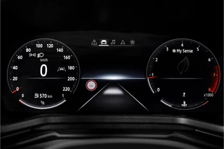 Renault Clio Renault Clio 1.0 TCe 90 PK GPF techno | Dig. Cockpit | Cruise | Stoel-+Stoelverw. | PDC | Camera | NAV + App. Connect | ECC | DAB | LM 16